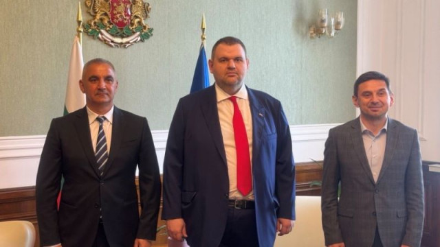 Кметът на старозагорската община Гурково Кънчо Папазов беше приет от